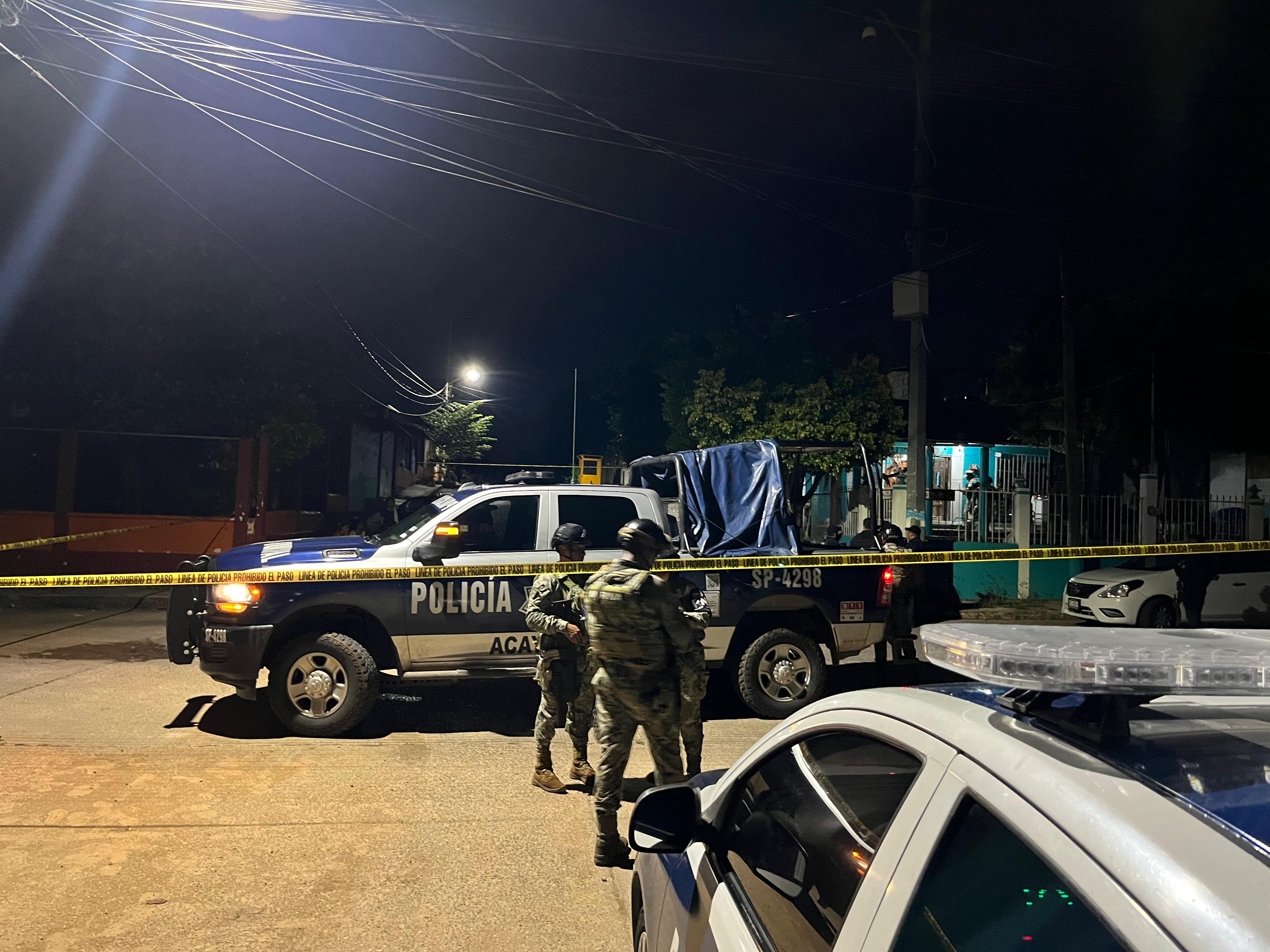 Irrumpen en domicilio y asesinan a dos en Acayucan l VIDEO