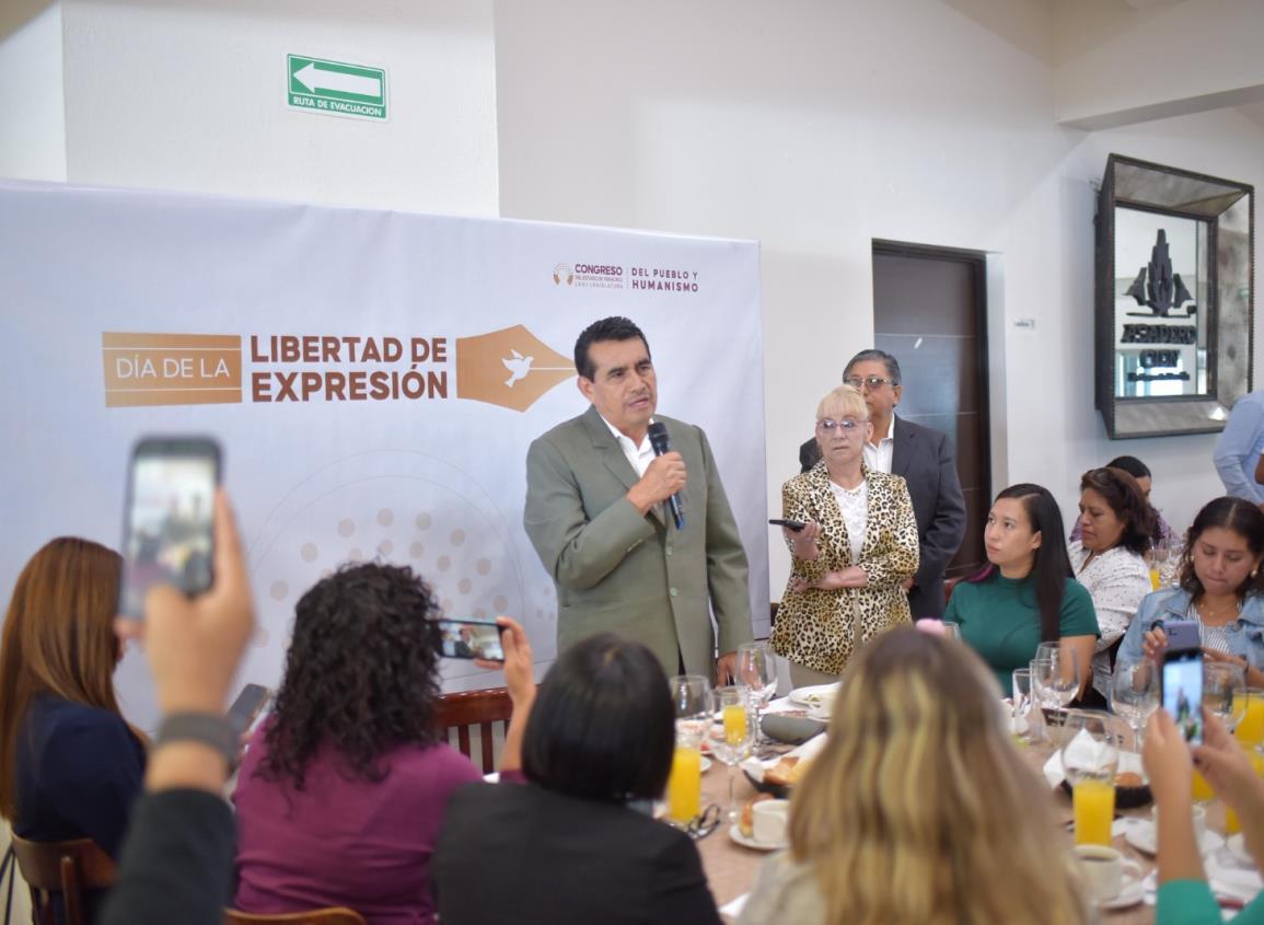 Valora diputado Esteban Bautista el papel del periodismo crítico en Veracruz