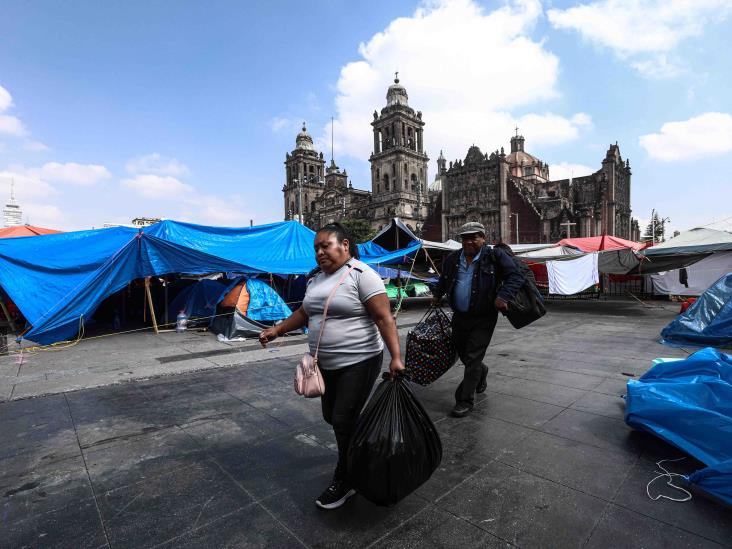 CNTE levanta plantón y vuelve a aulas sin acuerdos con el gobierno