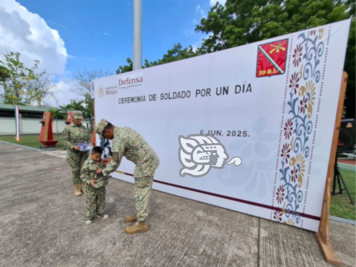 El pequeño Eiden logra ser soldado por un día en norte de Veracruz