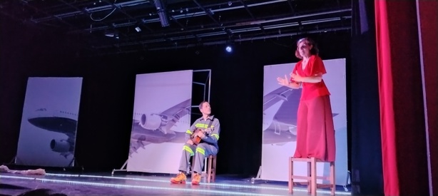 Karina Gidi es profeta en su tierra, Xalapa; con Instrucciones para volar realiza el arriesgado viaje del amar (+VIDEO)