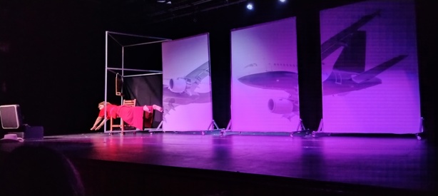 Karina Gidi es profeta en su tierra, Xalapa; con Instrucciones para volar realiza el arriesgado viaje del amar (+VIDEO)