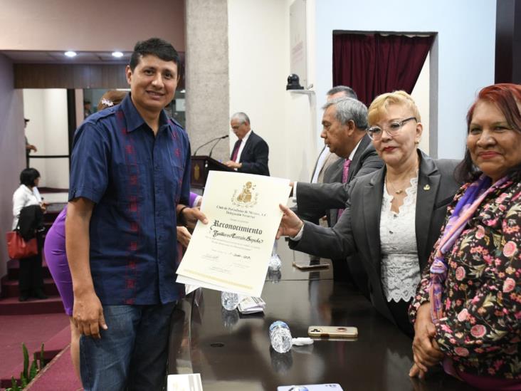 Honran a maestro José Pablo Robles Martínez por trayectoria de Imagen de Veracruz y Diario del Istmo (+VIDEO)