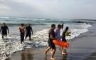 Salvan a dos turistas de perder la vida en playa de Chachalacas en Úrsulo Galván