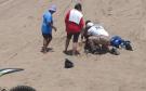 Turista de Puebla termina con fractura al caer de duna en Chachalacas