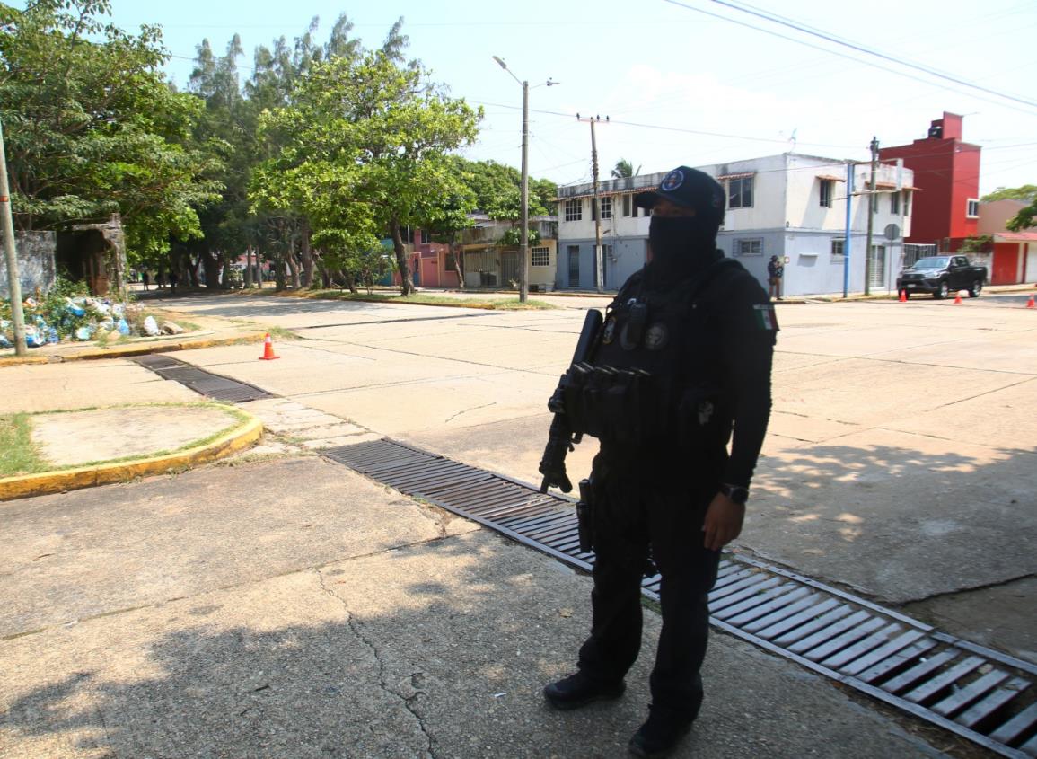 Continúan diligencias en el centro de Coatzacoalcos por balacera entre delincuentes y agentes