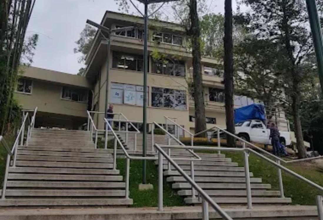 Académicos y estudiantes de la UV se manifiestan; piden convocatoria para elegir rector