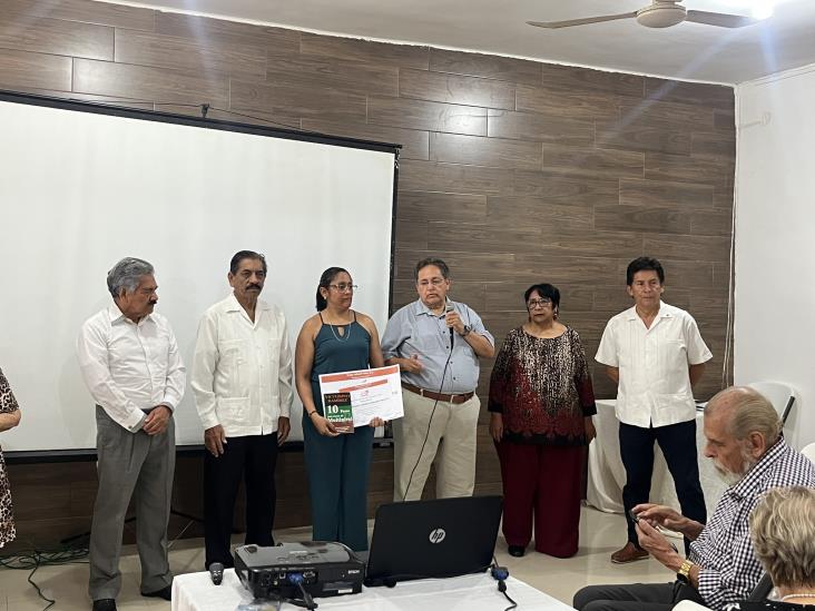 Grupo Cultural Fénix AC ofrece taller de redes sociales para sus integrantes