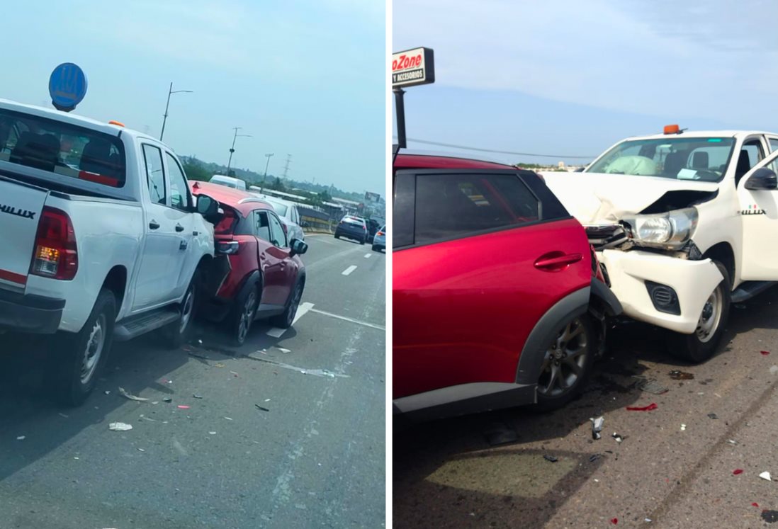 Choque por alcance entre dos camionetas en puente Amapolas deja daños materiales en Veracruz