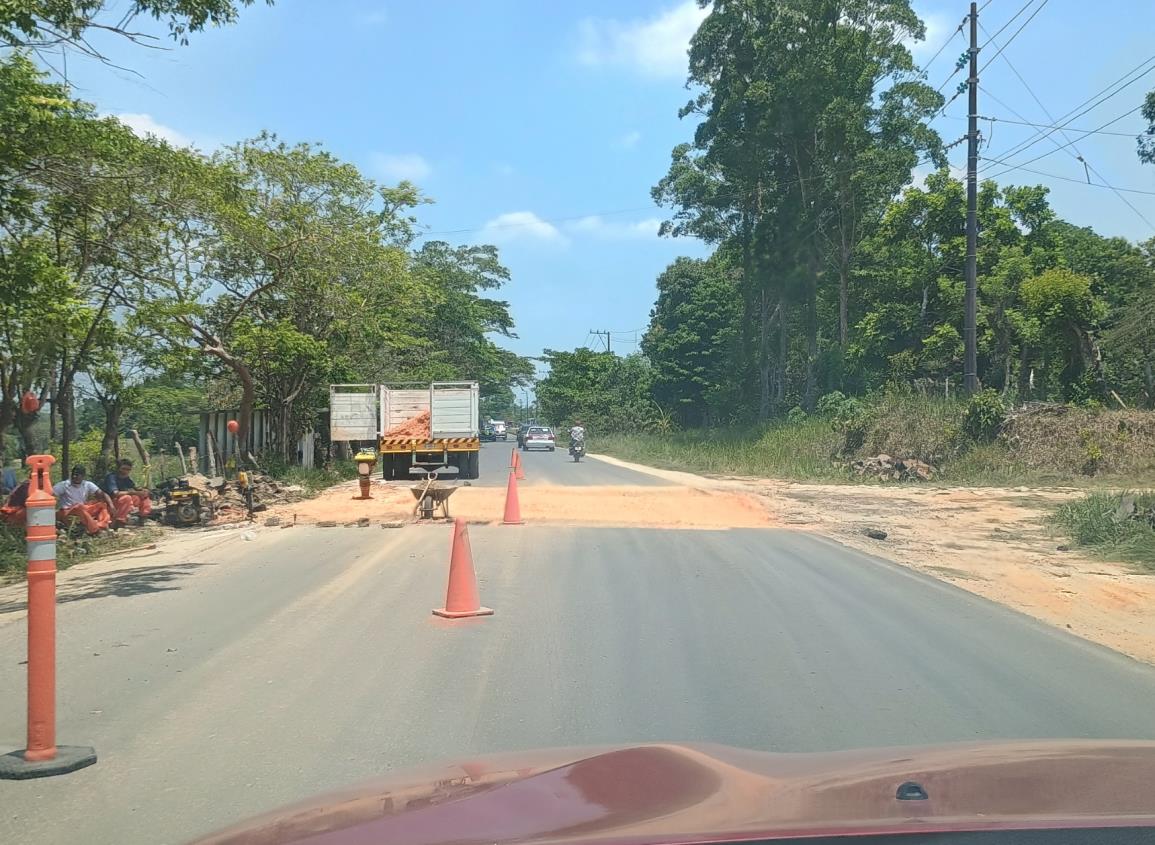 Reparan tramo carretero tras hundimiento provocado por obra de Cenagas