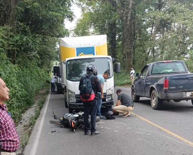 Se accidenta motociclista sobre la carretera federal 143 Fortín- Huatusco