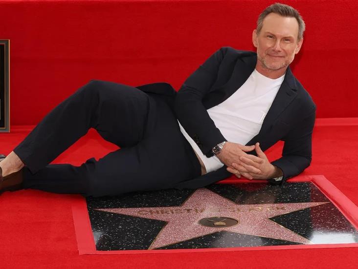 Christian Slater recibe estrella en Paseo de la Fama de Hollywood