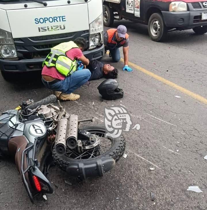 Se accidenta motociclista sobre la carretera federal 143 Fortín- Huatusco