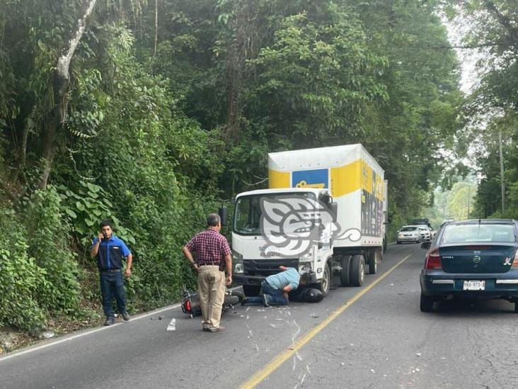 Se accidenta motociclista sobre la carretera federal 143 Fortín- Huatusco