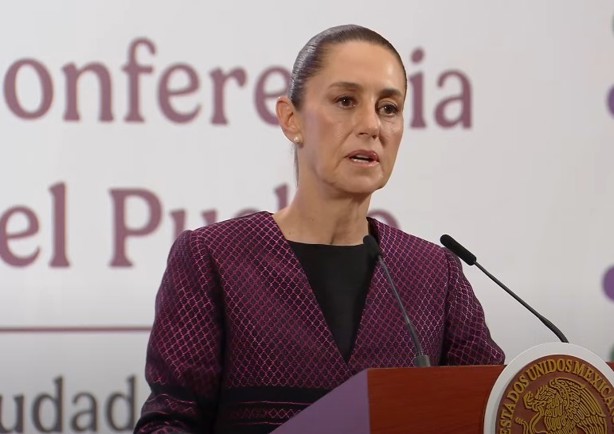 Claudia Sheinbaum hablará con Christopher Landau sobre acusaciones falsas por protestas en Los Ángeles