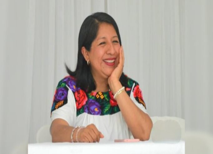 ´La niña del banquito´