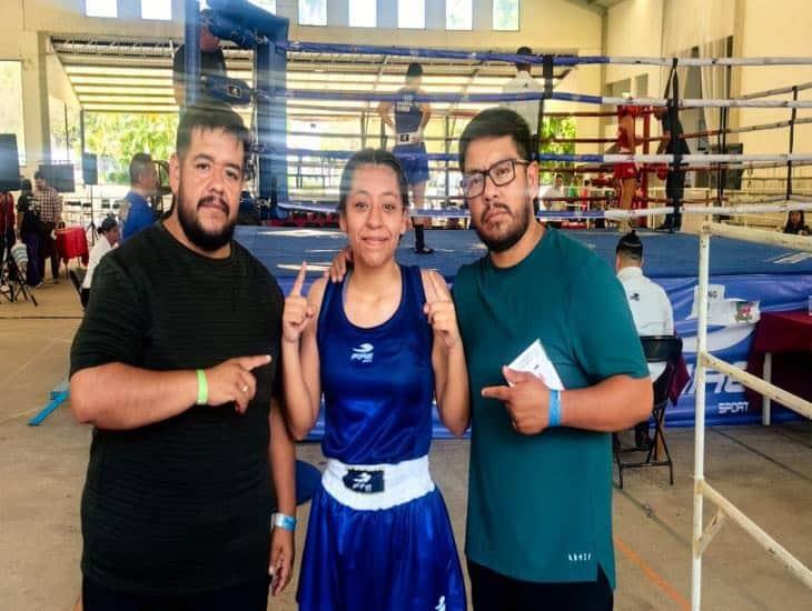 La boxeadora veracruzana Karisma Daniela pide apoyo para luchar en Colombia