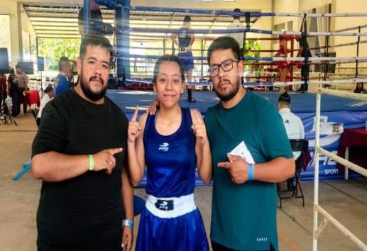La boxeadora veracruzana Karisma Daniela pide apoyo para luchar en Colombia