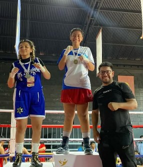 La boxeadora veracruzana Karisma Daniela pide apoyo para luchar en Colombia