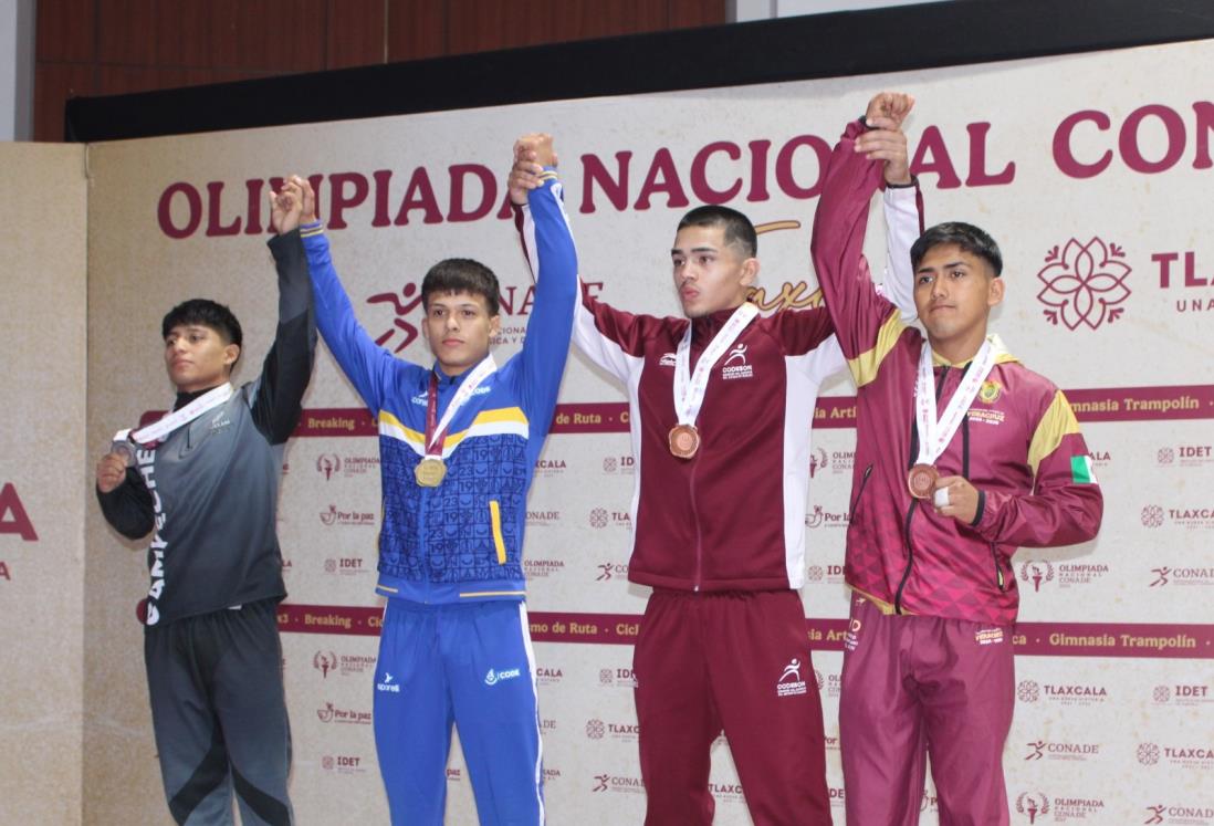 Consigue Veracruz oro en luchas asociadas