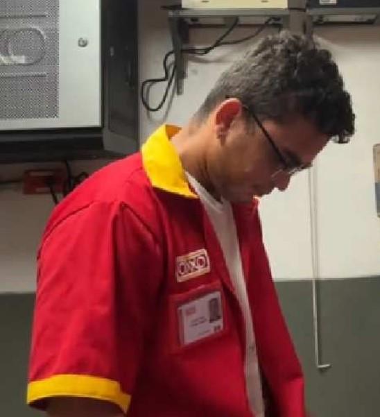 Daniel Ruenes: De actor de televisión a empleado de tienda de conveniencia en México