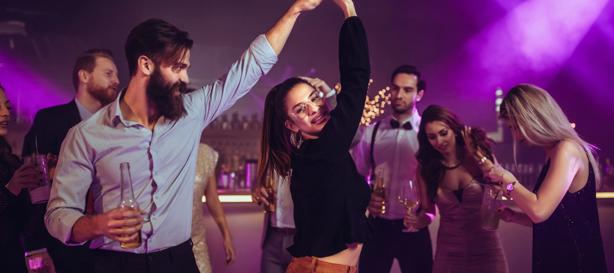 Esto dice la psicología sobre las personas a las que no les gusta bailar