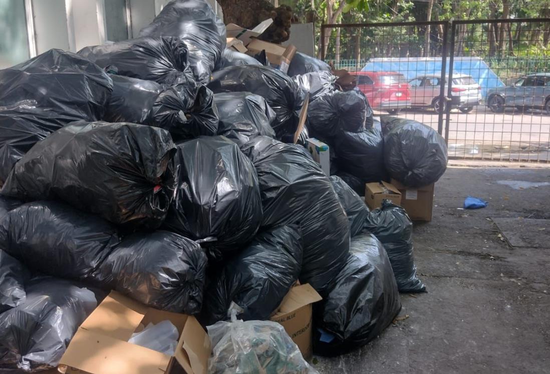 Ciudadanos señalan mal manejo de desechos en el Hospital de Alta Especialidad de Veracruz