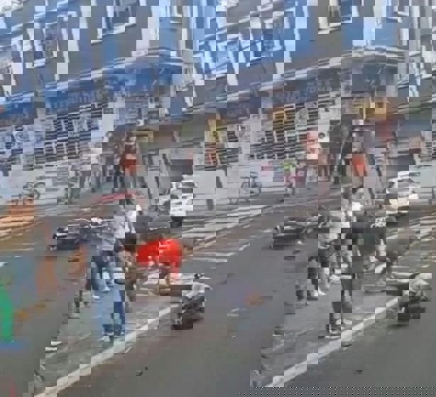 Otro accidente en nueva glorieta de Orizaba: atropellan a guardia en motocicleta