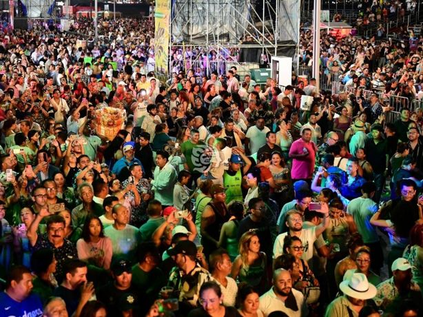 Salsa Fest 2025: Grupo Niche hace vibrar, gozar y bailar a Boca del Río en inauguración l FOTOS Salsa Fest 2025: Grupo Niche hace vibrar, gozar y bailar a Boca del Río en inauguración l FOTOS