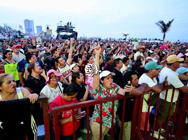 Salsa Fest 2025: Grupo Niche hace vibrar, gozar y bailar a Boca del Río en inauguración l FOTOS Salsa Fest 2025: Grupo Niche hace vibrar, gozar y bailar a Boca del Río en inauguración l FOTOS
