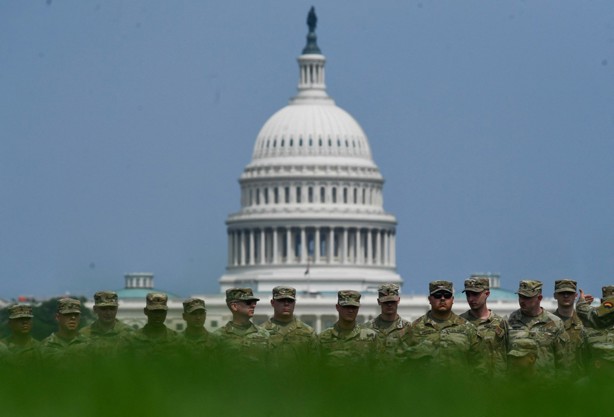 Protestas masivas en EE.UU. contra Trump marcan su cumpleaños y desfile militar