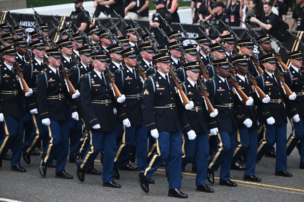 Protestas masivas en EE.UU. contra Trump marcan su cumpleaños y desfile militar