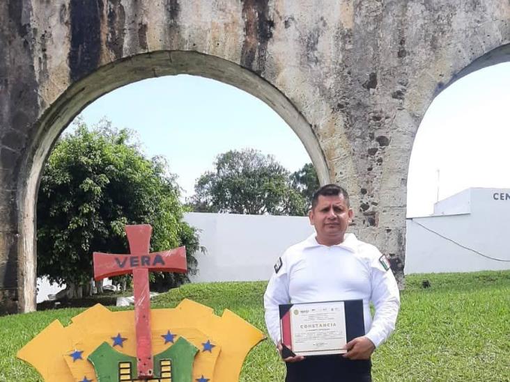 Comandante de la Policía de Misantla concluye estudios en el CEIS-Veracruz