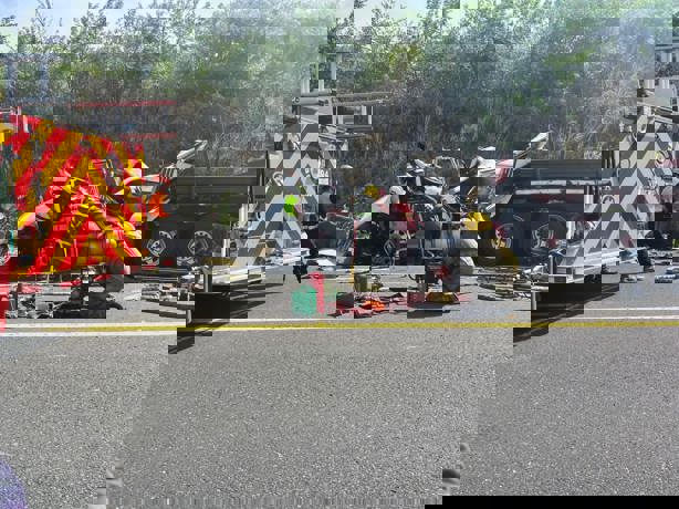 En la autopista Cardel–Poza Rica, pierden la vida prensados en brutal choque de tráileres