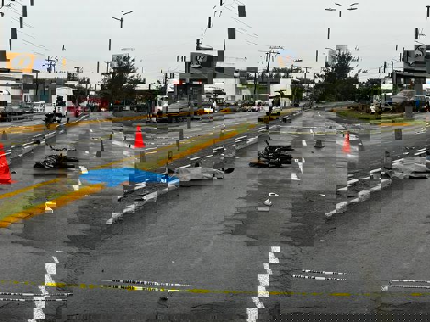 Motociclista pierde el control y fallece en las calles de Veracruz