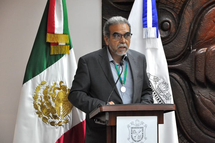 UV, en crisis de legalidad y legitimidad
