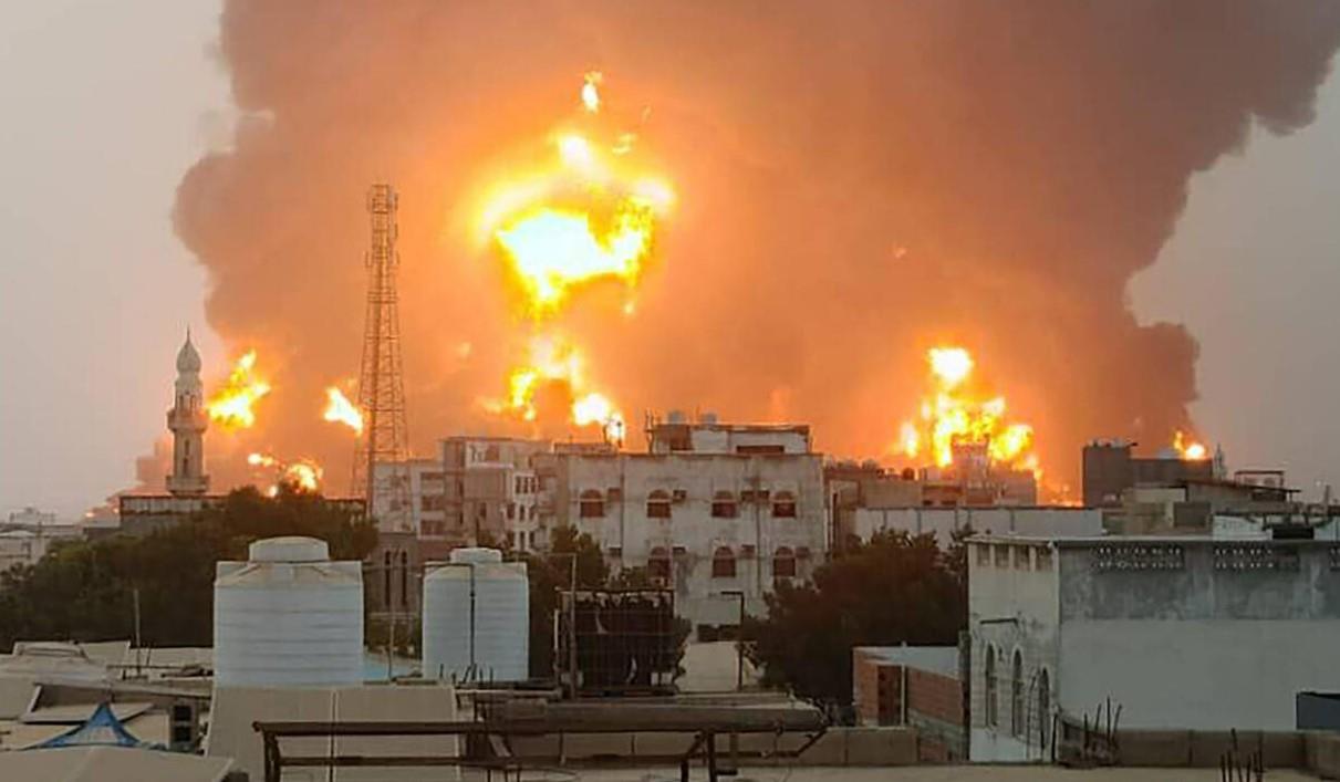 Israel responde oleada de ataques de Irán; israelíes se ocultan en refugios