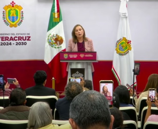 No voy a apoyar golpes de estado en ningún municipio; cabildos no quitarán a alcaldes: Rocío Nahle