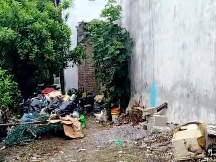 Se quejan en la colonia Ortiz Rubio por basurero clandestino en paso peatonal