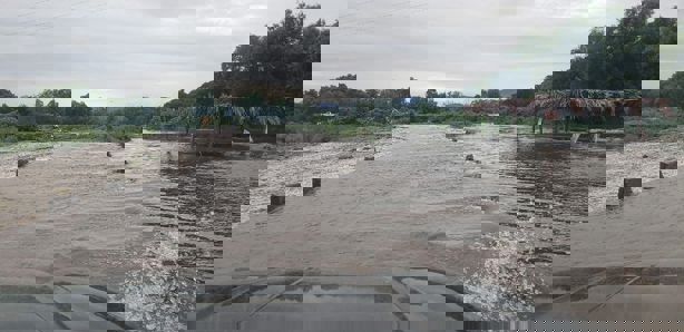 Por lluvias crece el río Actopan; el agua está cerrando caminos entre comunidades