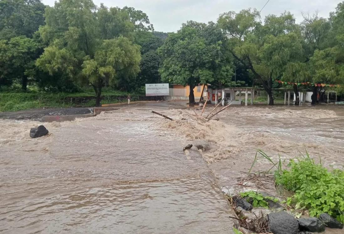 Por lluvias crece el río Actopan; el agua está cerrando caminos entre comunidades
