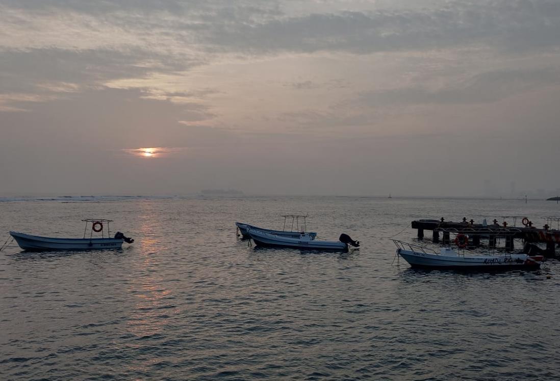 ¿Cuántas horas pasan los pescadores de Veracruz en el mar?