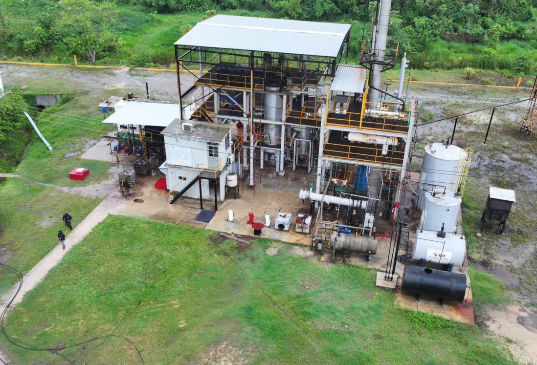 Tras cateo, localizan planta de huachicol en Coatzacoalcos, Veracruz; aseguran 500 mil litros de crudo