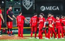 Águila de Veracruz se impone 8-7 a Saraperos en dramático juego y empata la serie