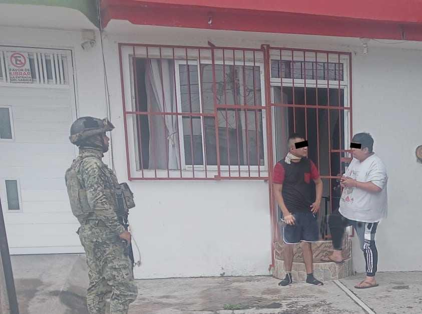 Policía se moviliza en centro de Veracruz; recibieron reporte de un hombre intentando ingresar a un inmueble