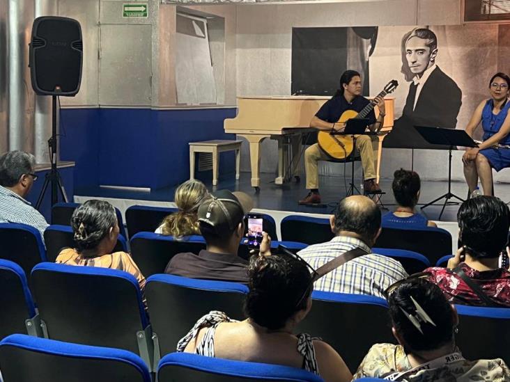 Araceli Arroyo y Enrique González interpretan música de cámara en la Casita Blanca