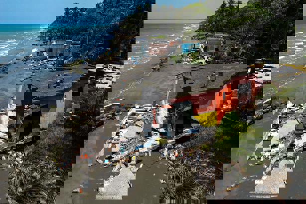 Claudia Sheinbaum promete revisar caso de pérdida de playas en Las Barrancas, Alvarado | VIDEO