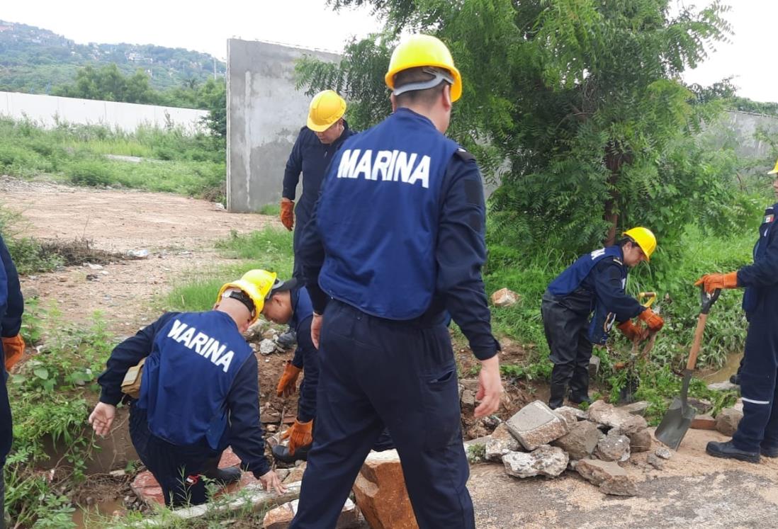 Marina instala dos centros de acopio en Veracruz en apoyo a damnificados del huracán "Erick"