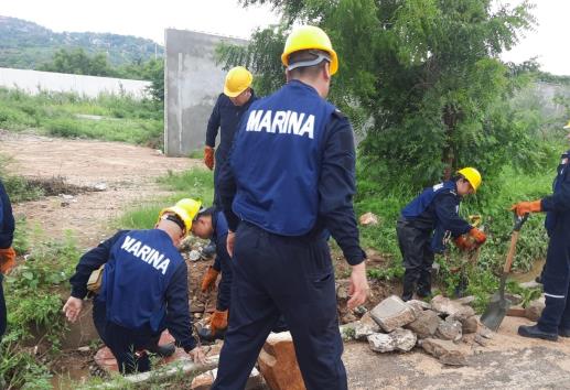 Marina instala dos centros de acopio en Veracruz en apoyo a damnificados del huracán "Erick"