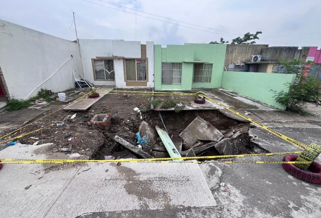 Obras Públicas atiende socavón en Colinas de Santa Fe; no ha crecido en dimensiones